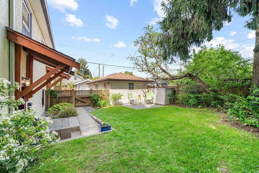 38 N Slocan Street Vancouver, BC - 24