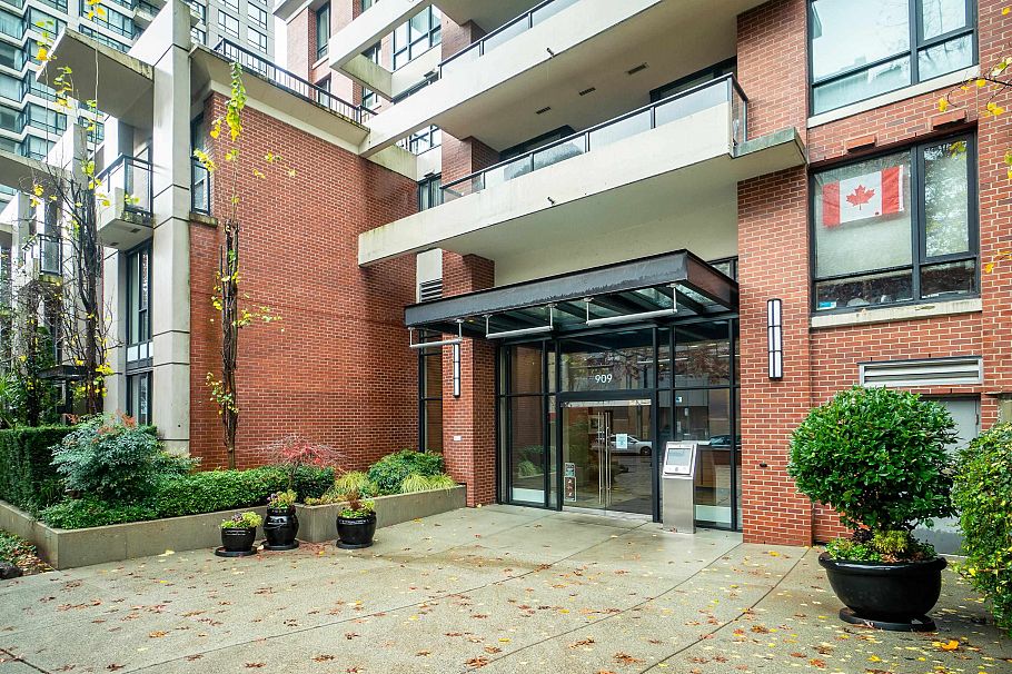 2501 909 Mainland Street Vancouver, BC - 33