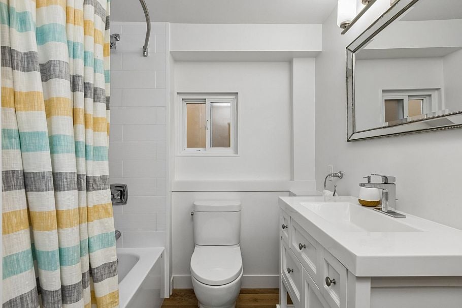316 W 21st Street North Vancouver, BC - 34