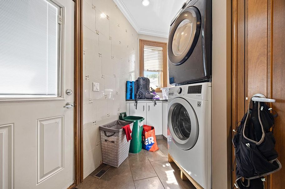 3582 Edgemont Boulevard North Vancouver, BC - 21