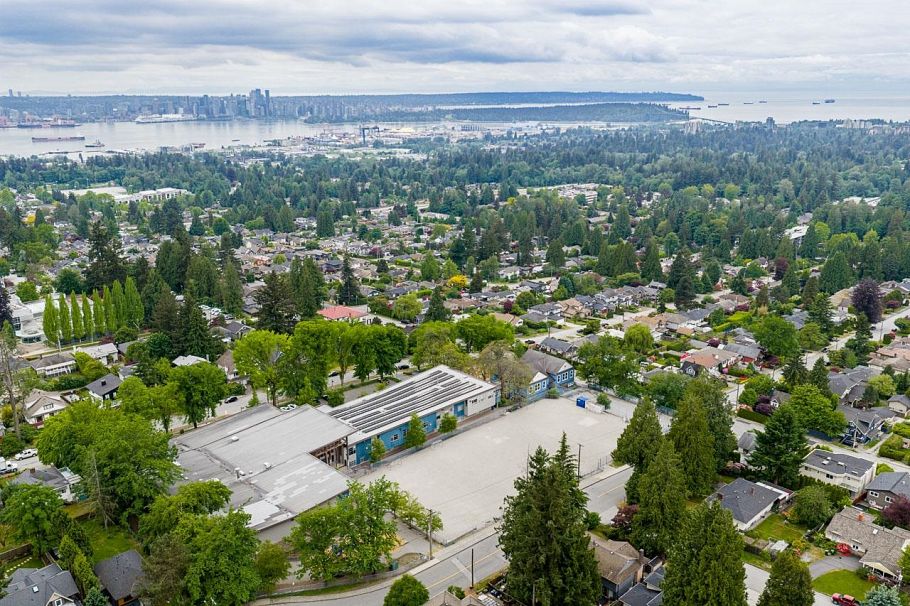 173 W Osborne Road North Vancouver, BC - 35