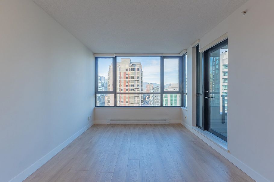 2501 909 Mainland Street Vancouver, BC - 3