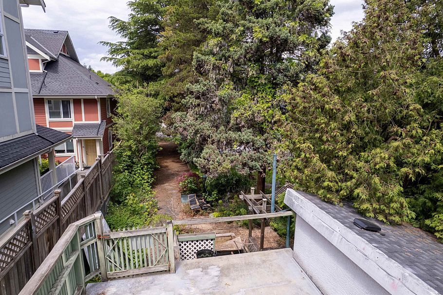 357 E 33rd Avenue Vancouver, BC - 11