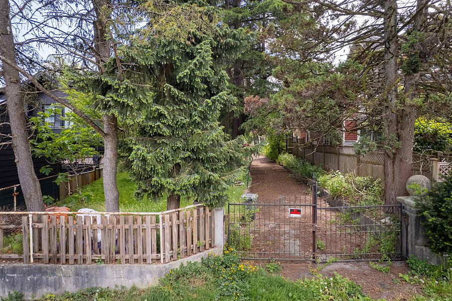 357 E 33rd Avenue Vancouver, BC - 17
