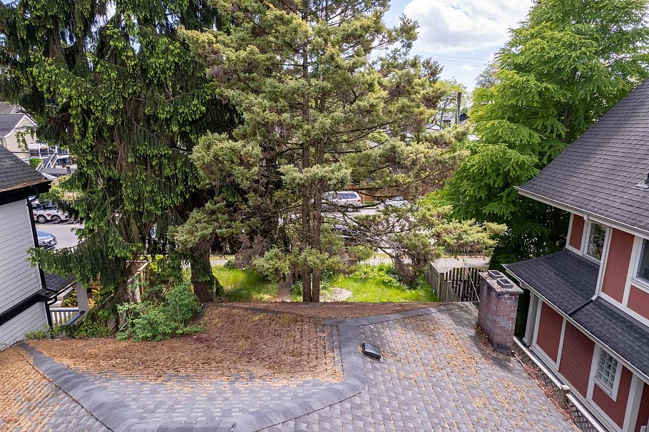 357 E 33rd Avenue Vancouver, BC - 8