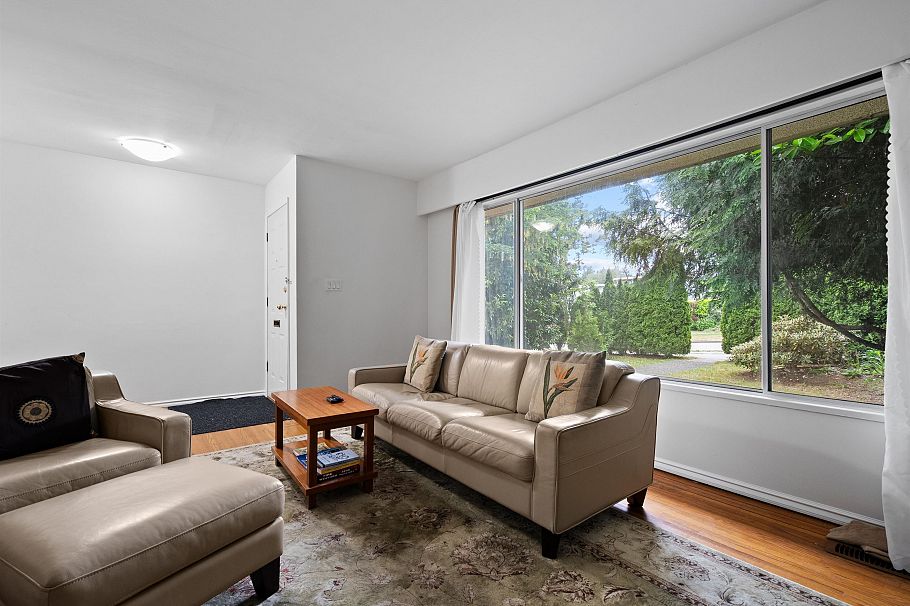 443-445 W Keith Road Vancouver, BC - 4