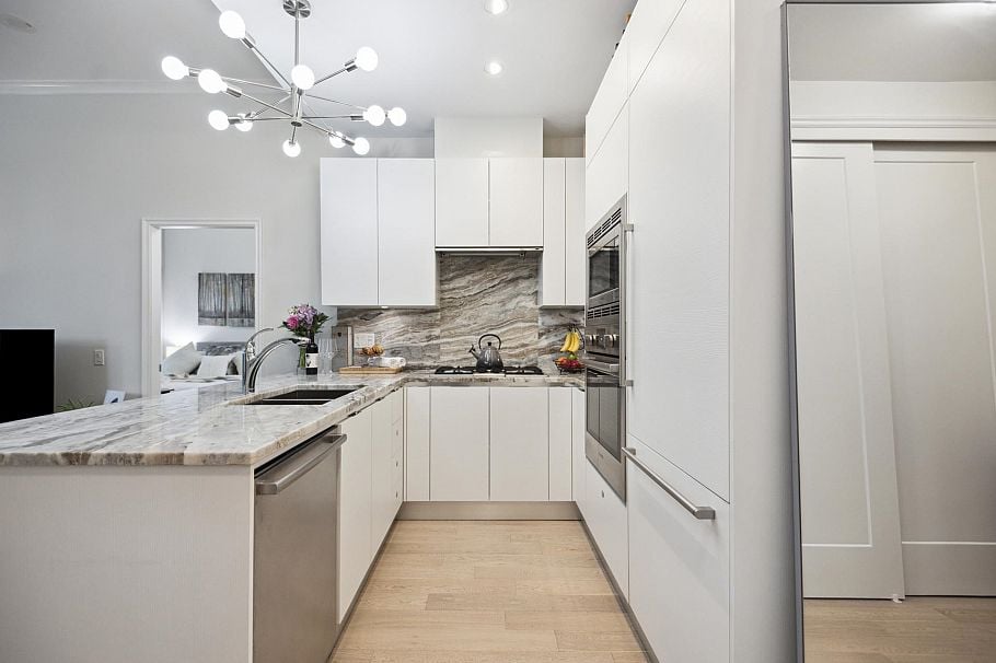 112 185 Victory Ship Way North Vancouver, BC - 9