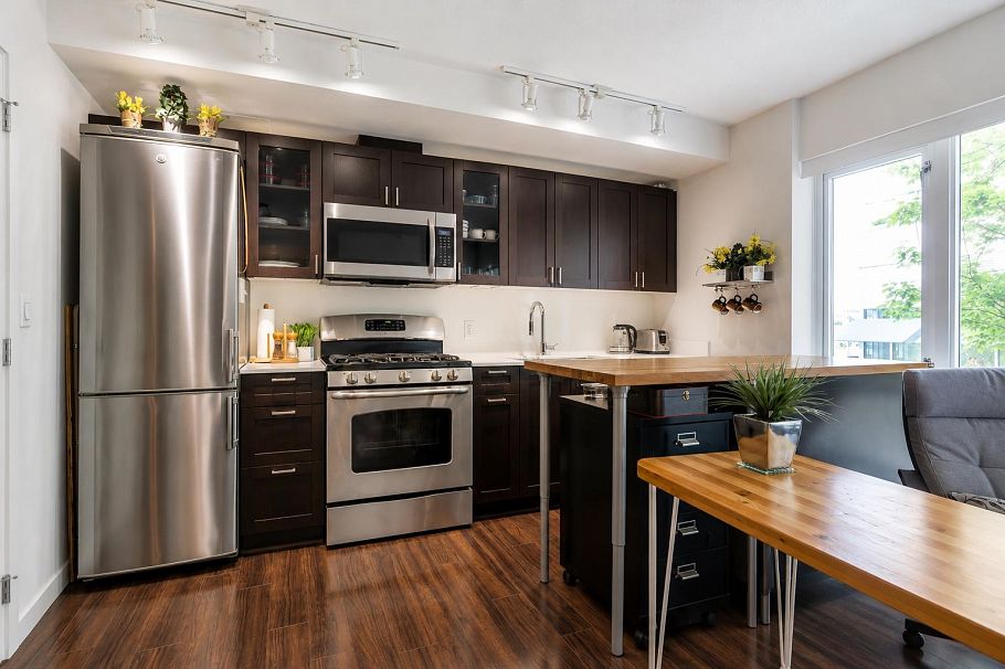 201 4888 Nanaimo Street Vancouver, BC - 6