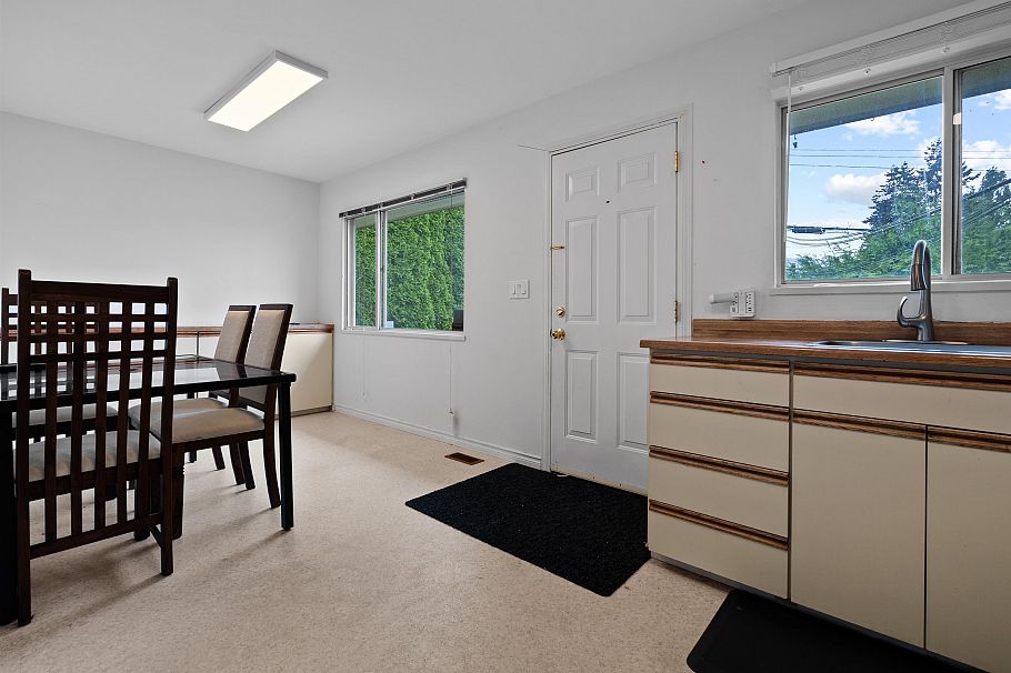 443-445 W Keith Road Vancouver, BC - 8