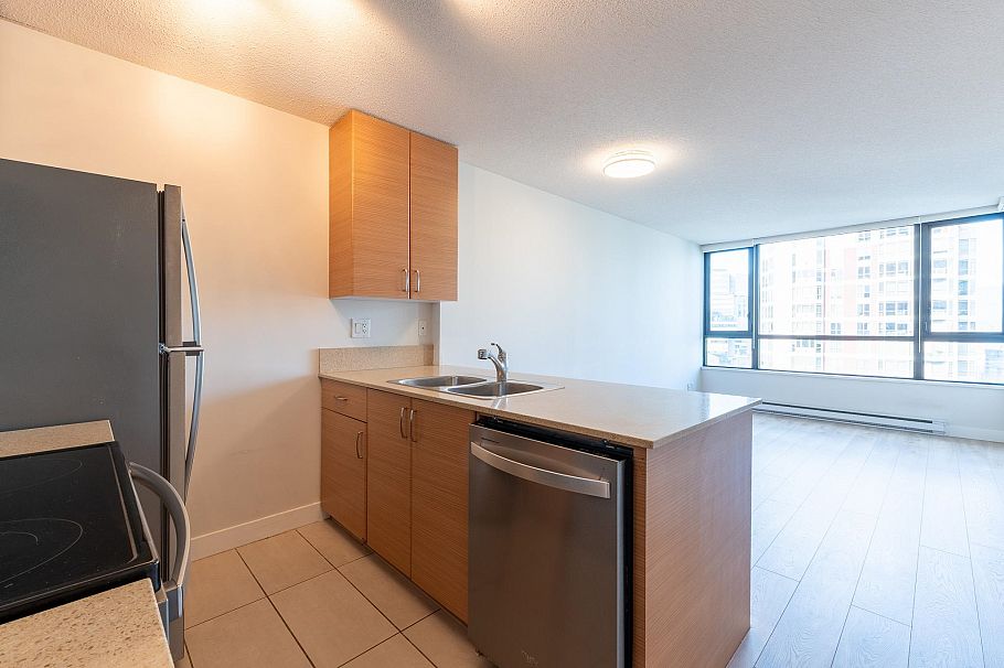 2501 909 Mainland Street Vancouver, BC - 16