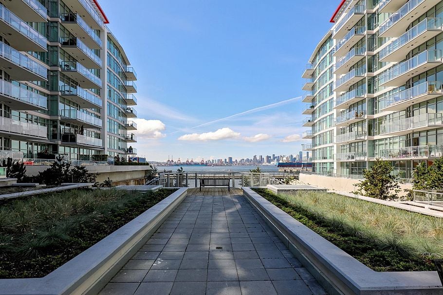 112 185 Victory Ship Way North Vancouver, BC - 34