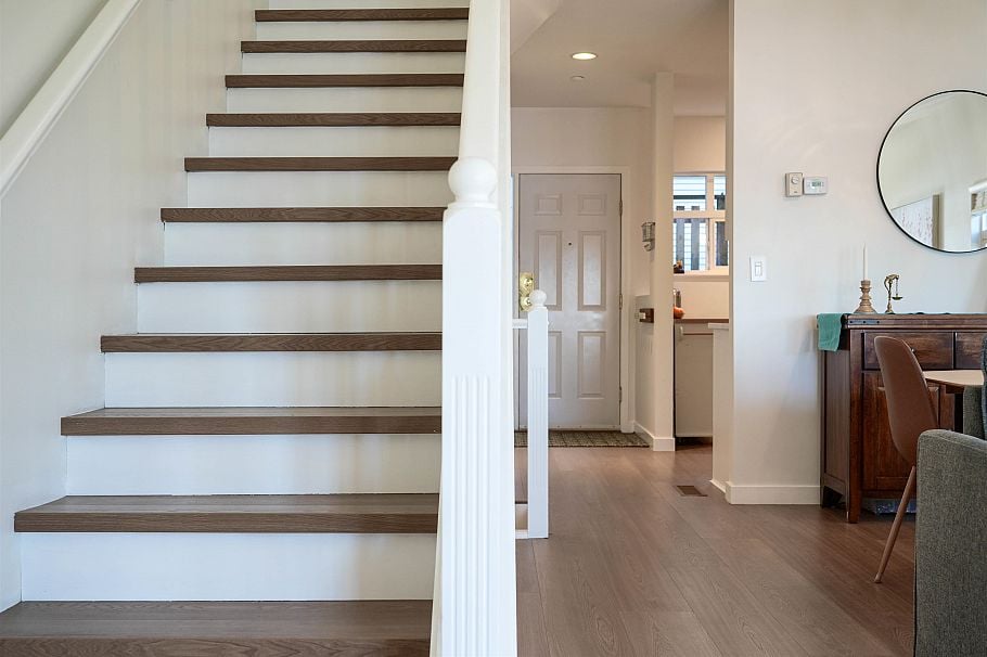 1 8581 Jellicoe Street Vancouver, BC - 23