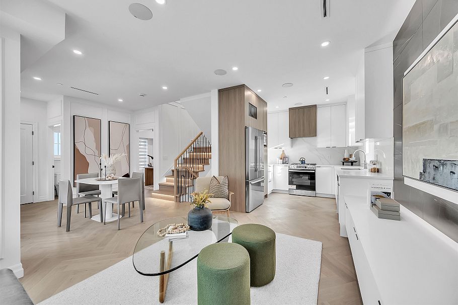 2153 E 20th Avenue Vancouver, BC - 8