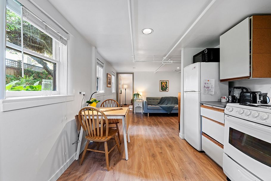 38 N Slocan Street Vancouver, BC - 31