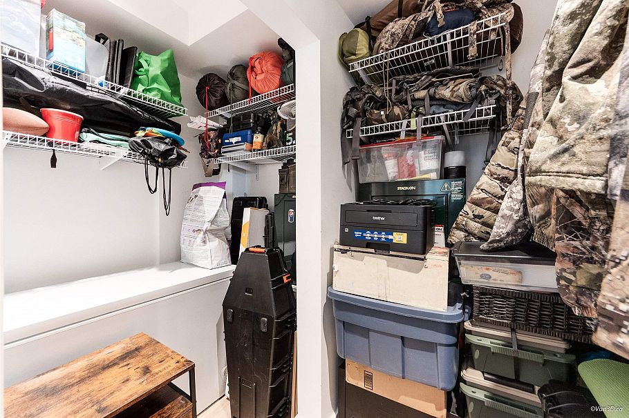 1017 W 8th Avenue Vancouver, BC - 35