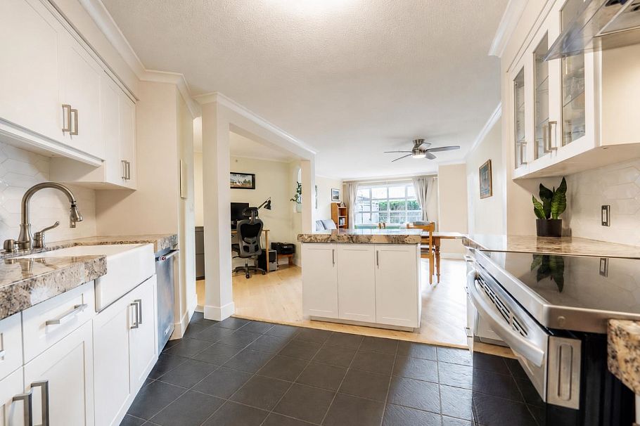 111 1236 W 8th Avenue Vancouver, BC - 5
