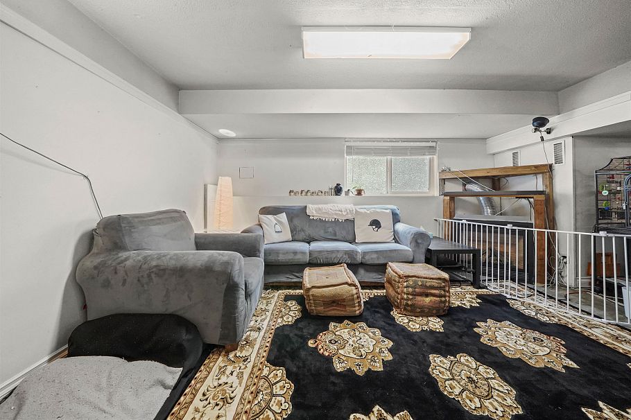 2850 E 6th Avenue Vancouver, BC - 19