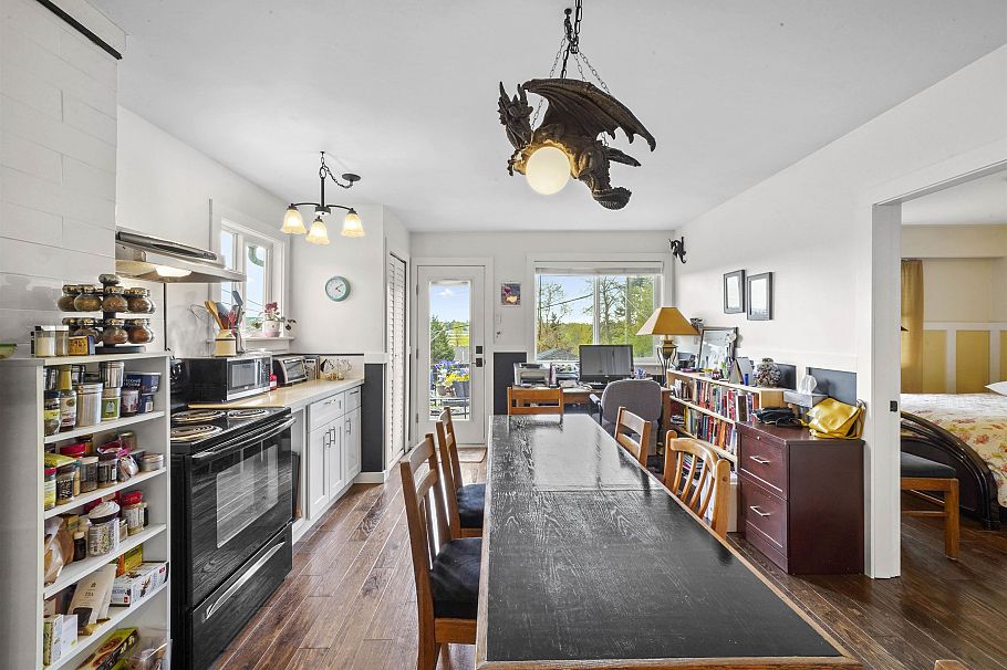 2850 E 6th Avenue Vancouver, BC - 7