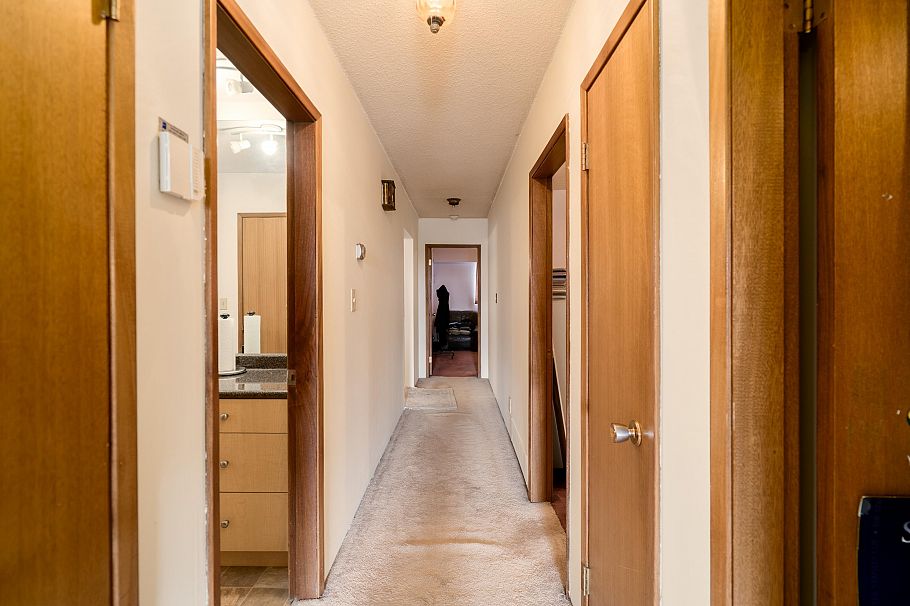 437 E 55th Avenue Vancouver, BC - 9