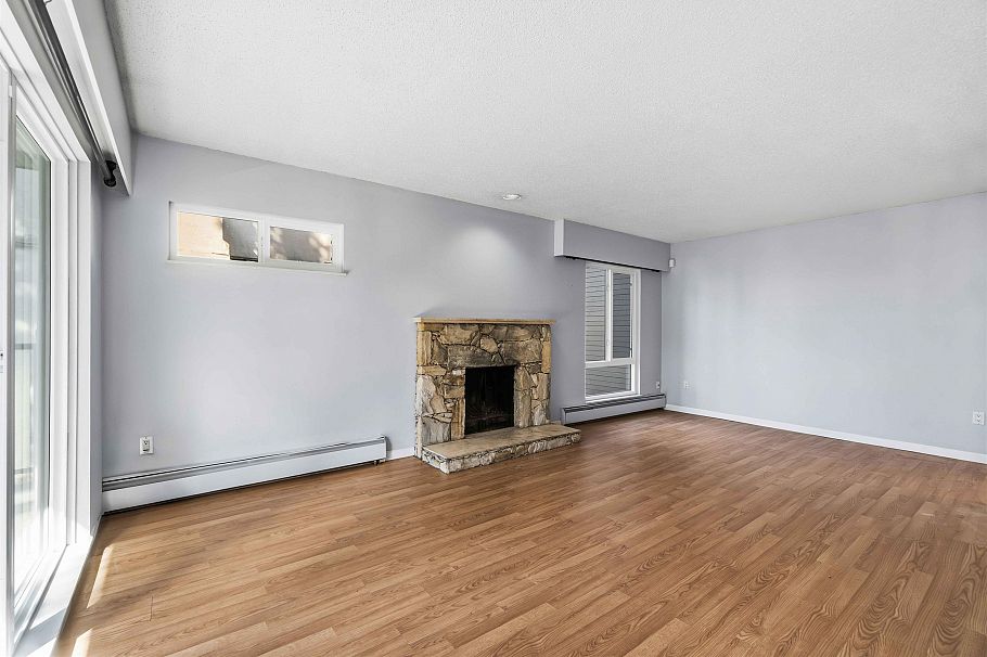 203 1425 Cypress Street Vancouver, BC - 3