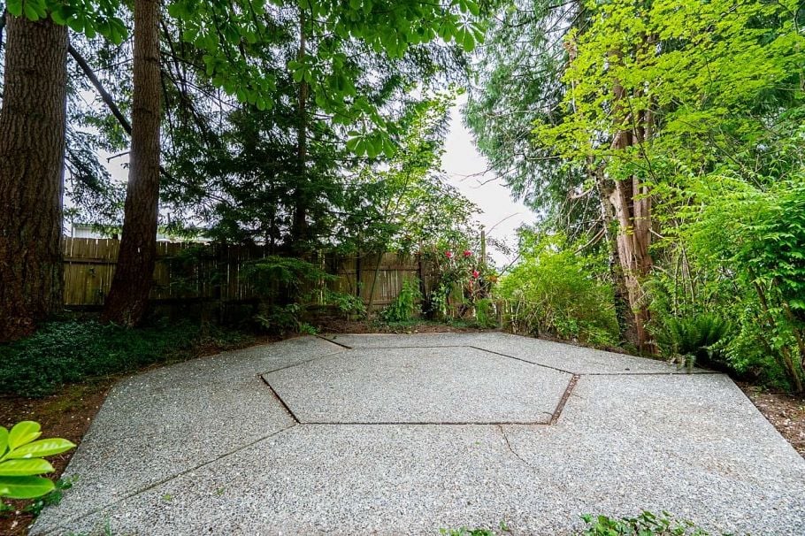 173 W Osborne Road North Vancouver, BC - 30