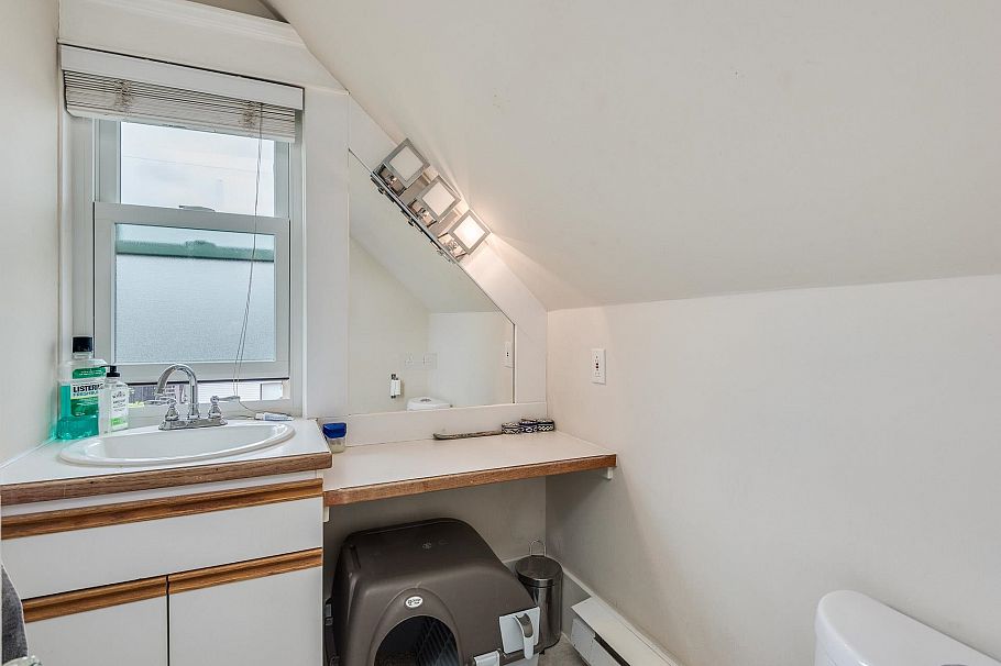 341 E 58th Avenue Vancouver, BC - 18