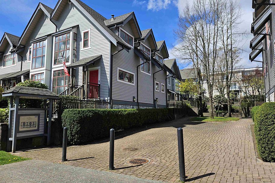 4875 Duchess Street Vancouver, BC - 4