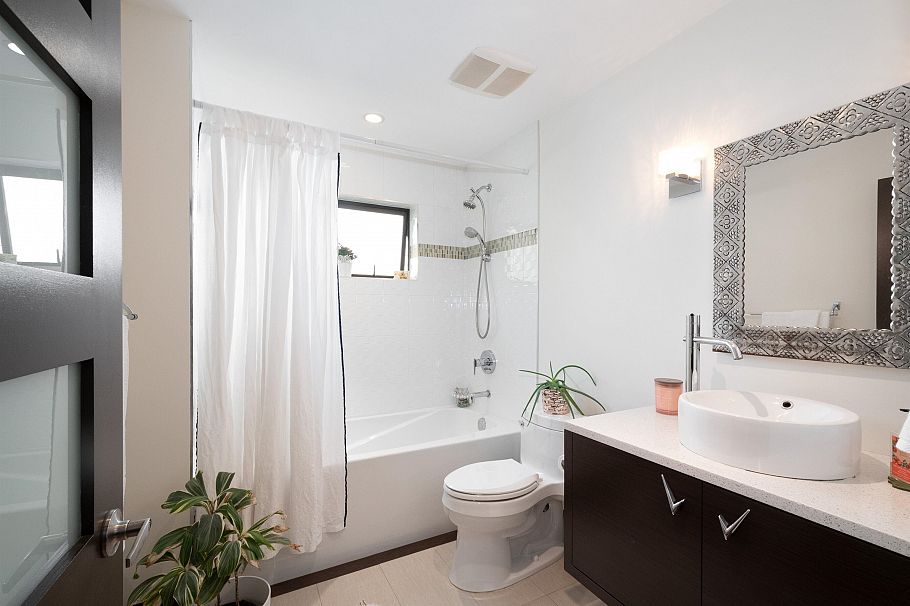 1930 Panorama Drive North Vancouver, BC - 16