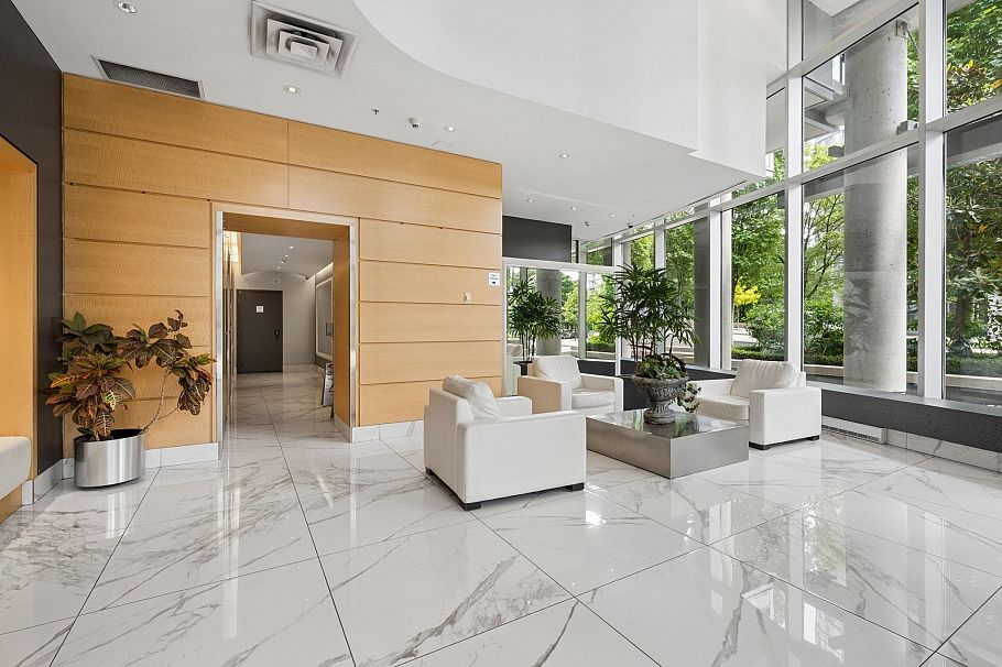 1208 1495 Richards Street Vancouver, BC - 3
