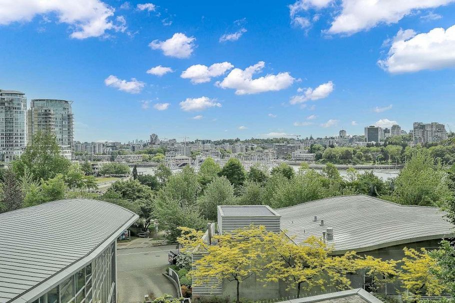 601 1408 Strathmore Mews Vancouver, BC - 2