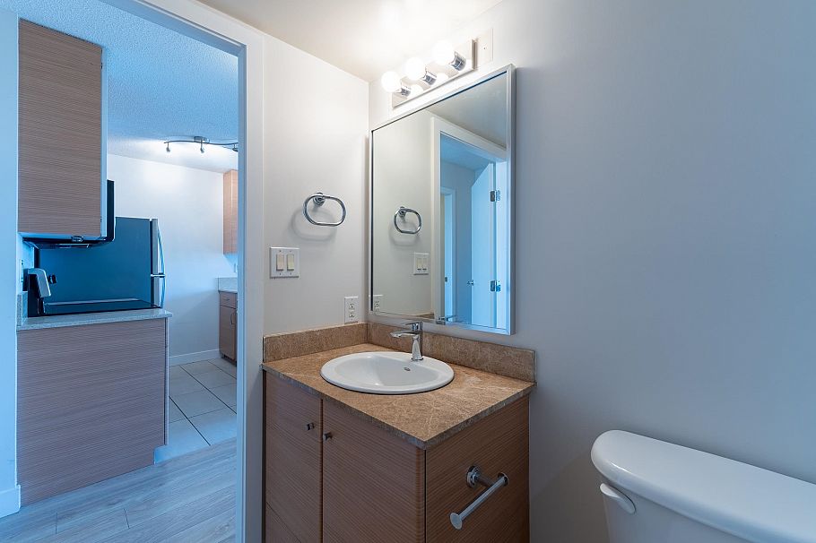 2501 909 Mainland Street Vancouver, BC - 19