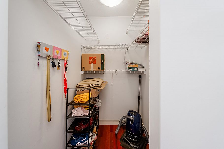 PH3 865 W 15 Avenue Vancouver, BC - 15