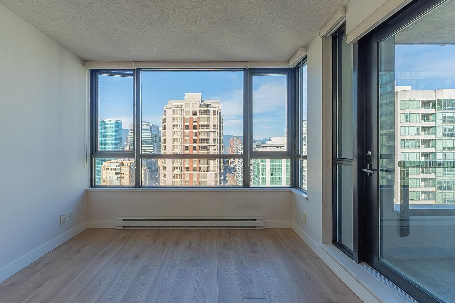 2501 909 Mainland Street Vancouver, BC - 2