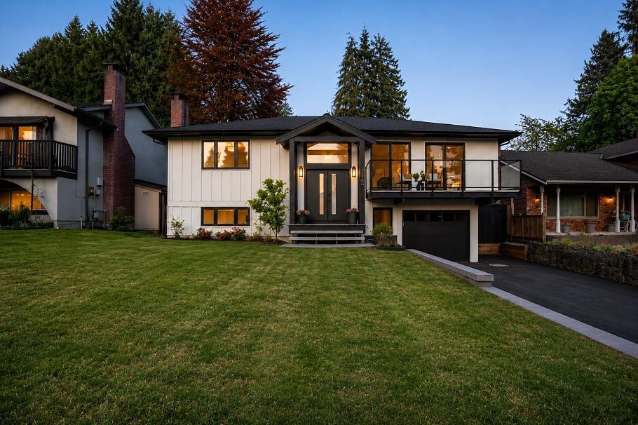 2654 Masefield Road North Vancouver, BC - 2