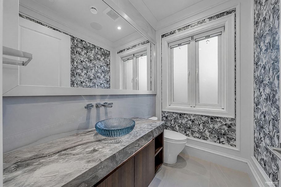 3514 W 27th Avenue Vancouver, BC - 11