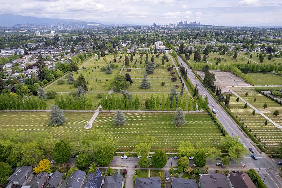357 E 33rd Avenue Vancouver, BC - 38