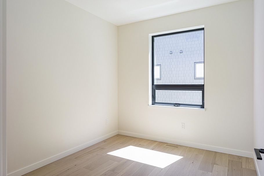 891 E 21st Avenue Vancouver, BC - 14
