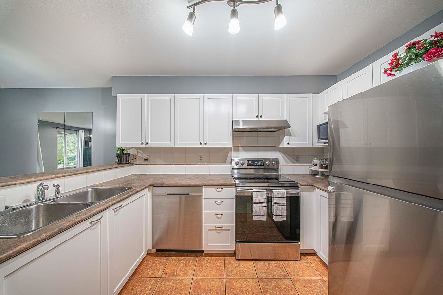 208 5355 Boundary Road Vancouver, BC - 8