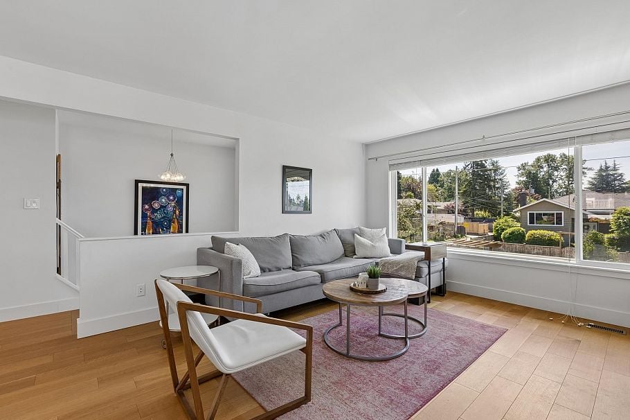 316 W 21st Street North Vancouver, BC - 3
