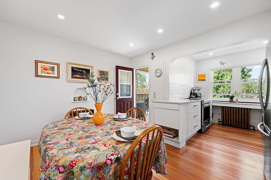 38 N Slocan Street Vancouver, BC - 4