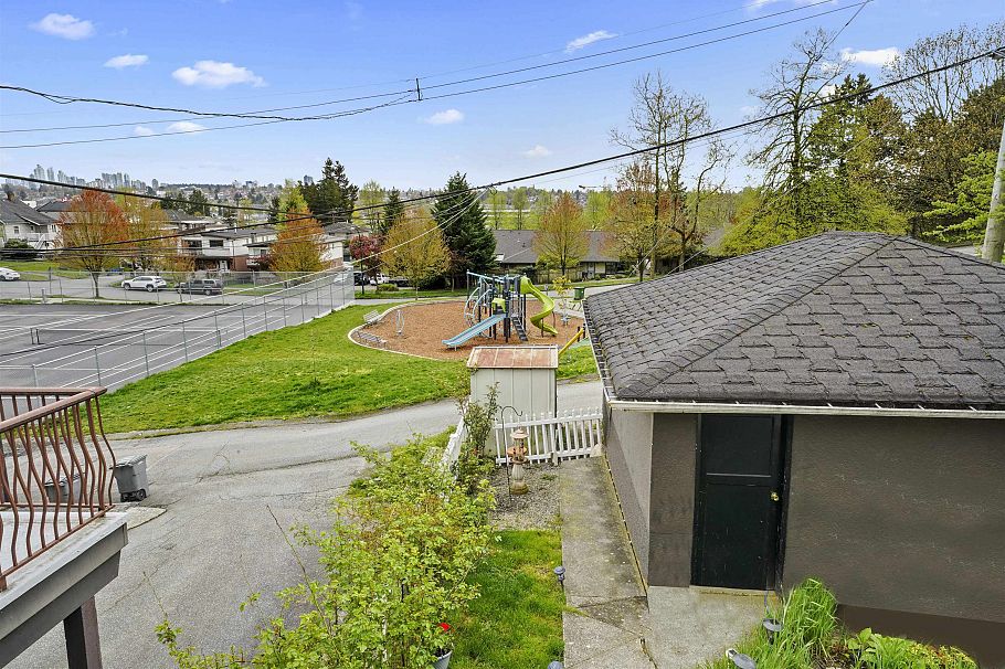 2850 E 6th Avenue Vancouver, BC - 15