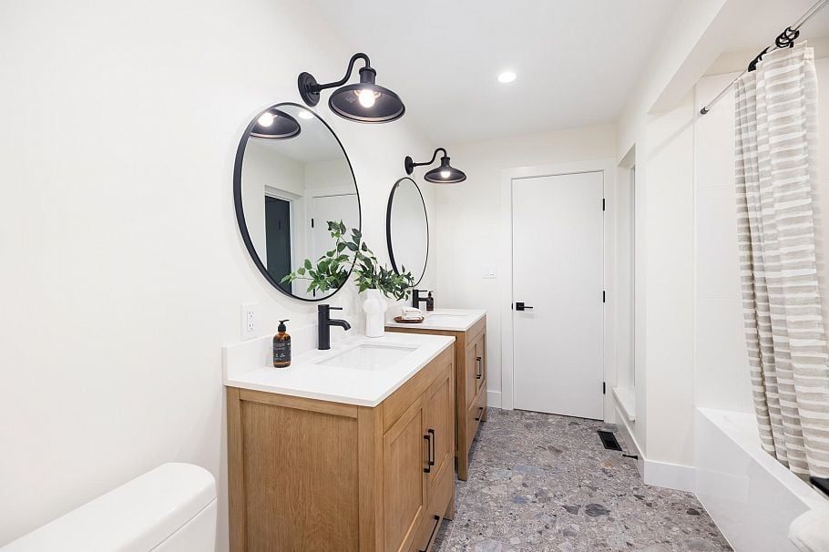 2654 Masefield Road North Vancouver, BC - 28