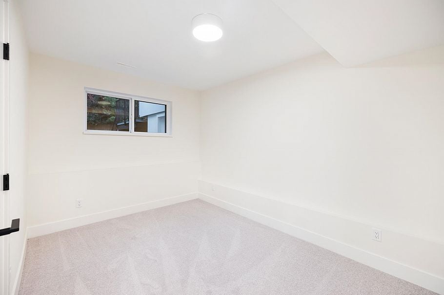 2654 Masefield Road North Vancouver, BC - 27