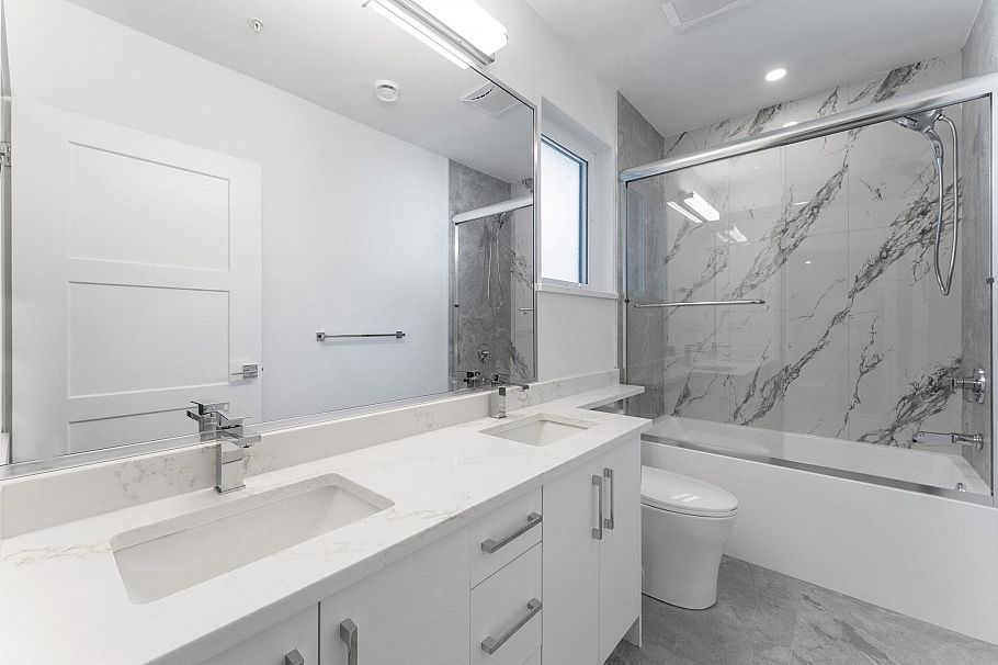 842 St. Denis Avenue North Vancouver, BC - 22