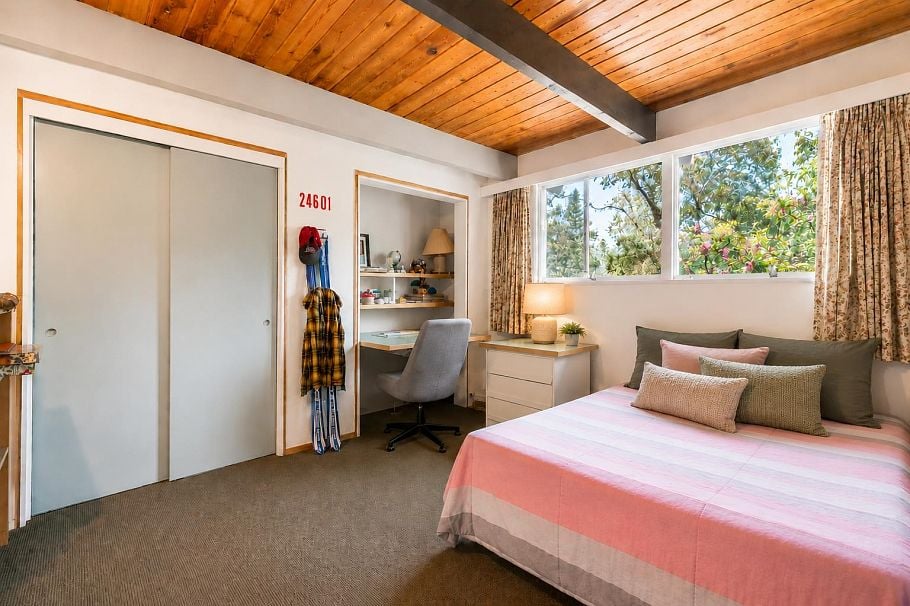 173 W Osborne Road North Vancouver, BC - 16