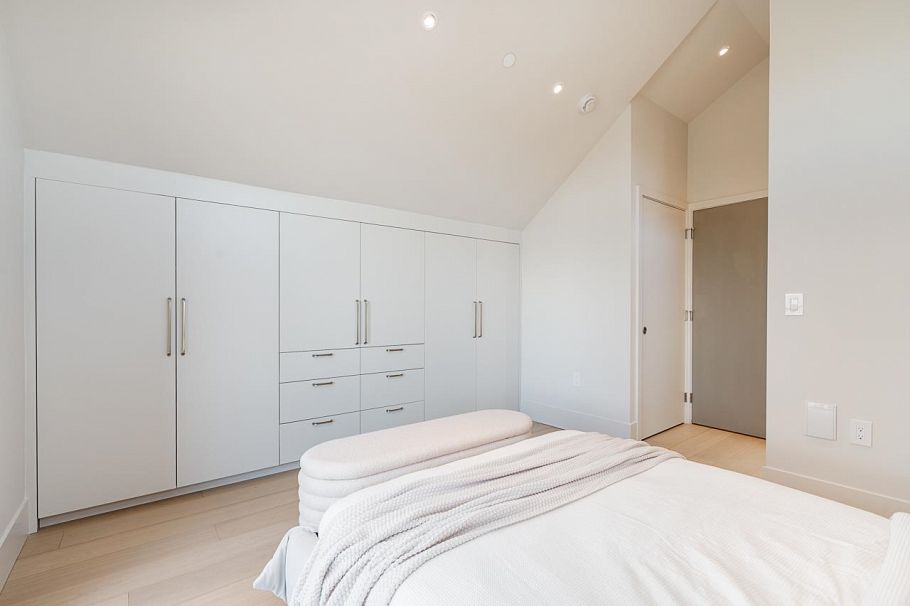 1 372 E 37th Avenue Vancouver, BC - 15
