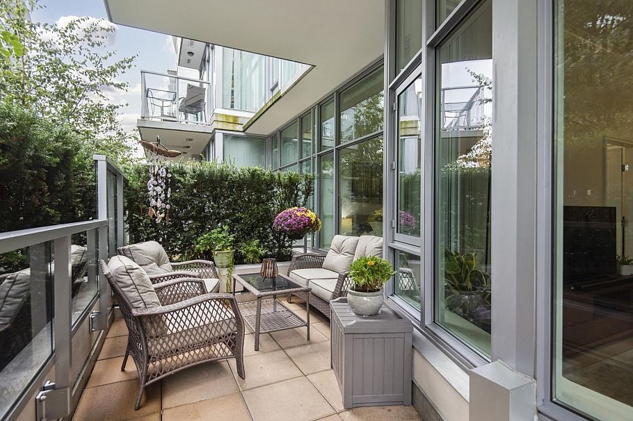 112 185 Victory Ship Way North Vancouver, BC - 24