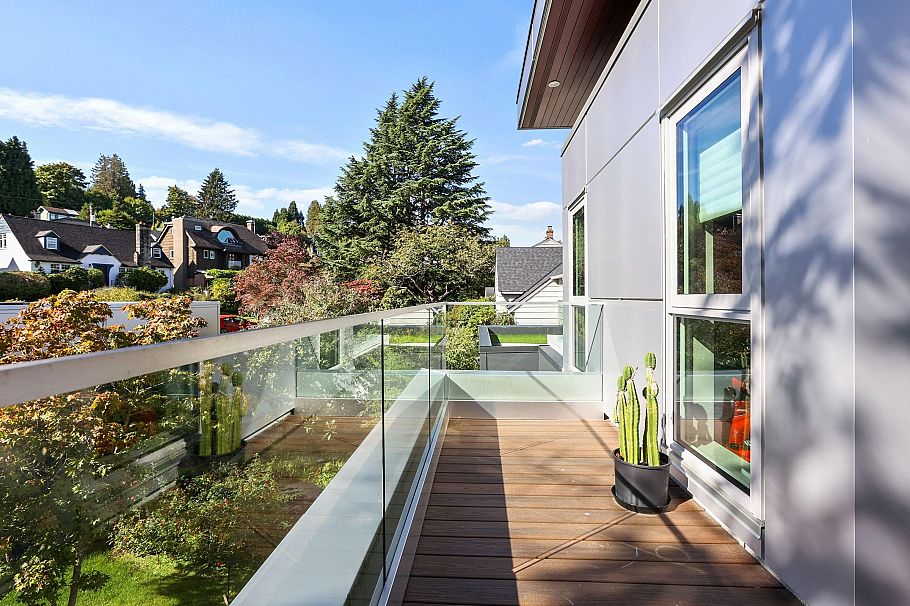 1909 Discovery Street Vancouver, BC - 21