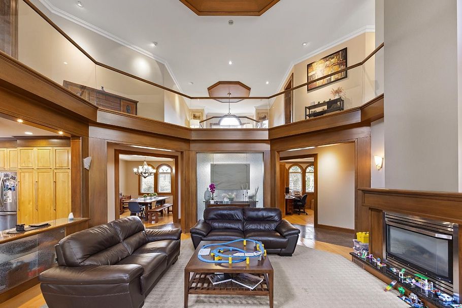 3582 Edgemont Boulevard North Vancouver, BC - 4