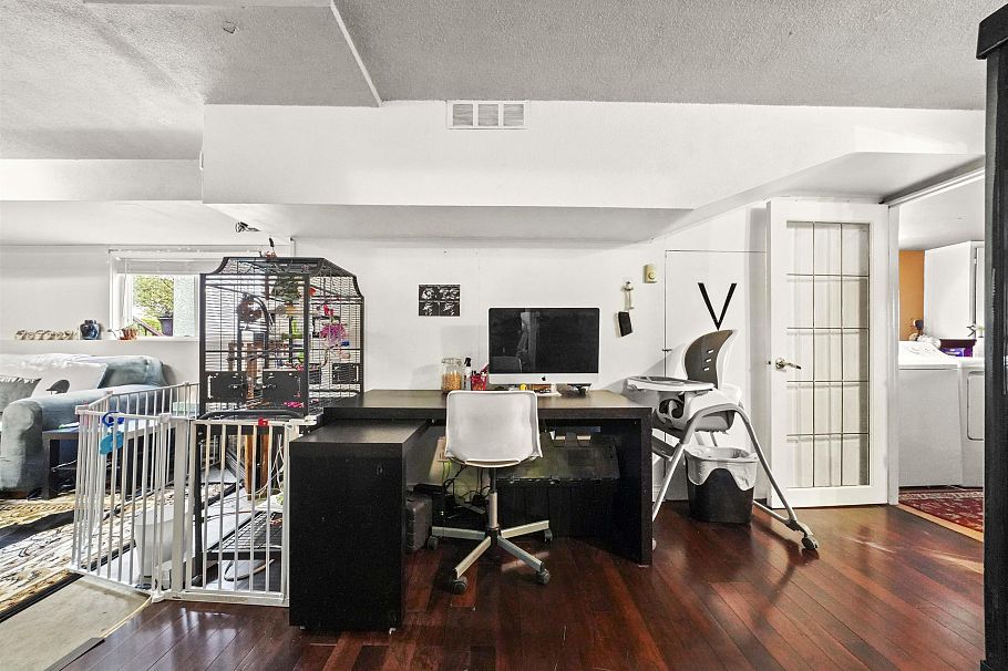 2850 E 6th Avenue Vancouver, BC - 26